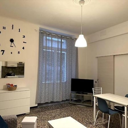 Ridi Che Ti Passa In Vico Del Fieno Apartment Genoa Ngoại thất bức ảnh