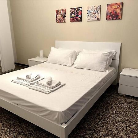 Ridi Che Ti Passa In Vico Del Fieno Apartment Genoa Ngoại thất bức ảnh