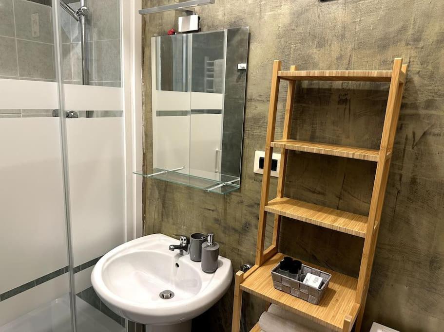 Ridi Che Ti Passa In Vico Del Fieno Apartment Genoa Ngoại thất bức ảnh