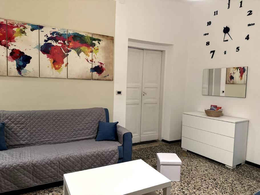 Ridi Che Ti Passa In Vico Del Fieno Apartment Genoa Ngoại thất bức ảnh