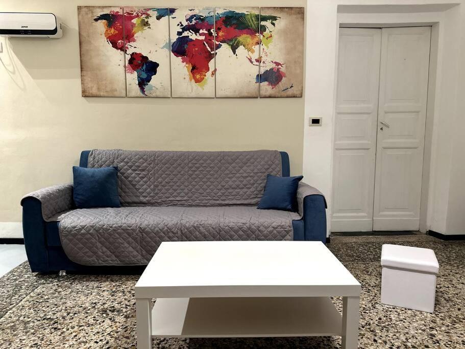 Ridi Che Ti Passa In Vico Del Fieno Apartment Genoa Ngoại thất bức ảnh