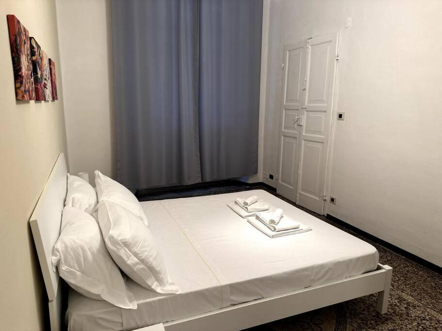 Ridi Che Ti Passa In Vico Del Fieno Apartment Genoa Ngoại thất bức ảnh
